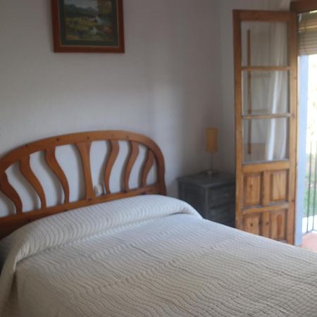 Hostal Moncada เกาซิน ภายนอก รูปภาพ