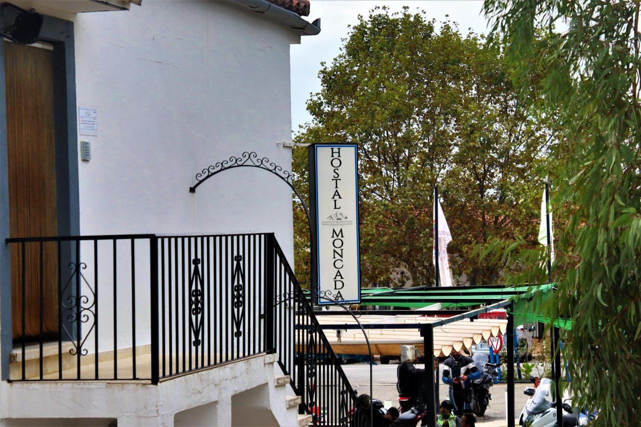 Hostal Moncada เกาซิน ภายนอก รูปภาพ