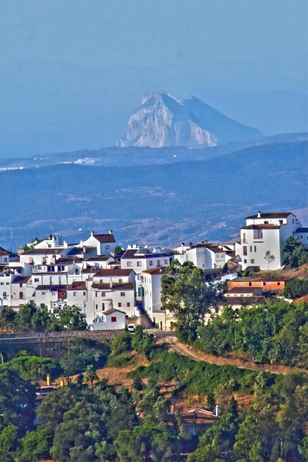Hostal Moncada เกาซิน ภายนอก รูปภาพ