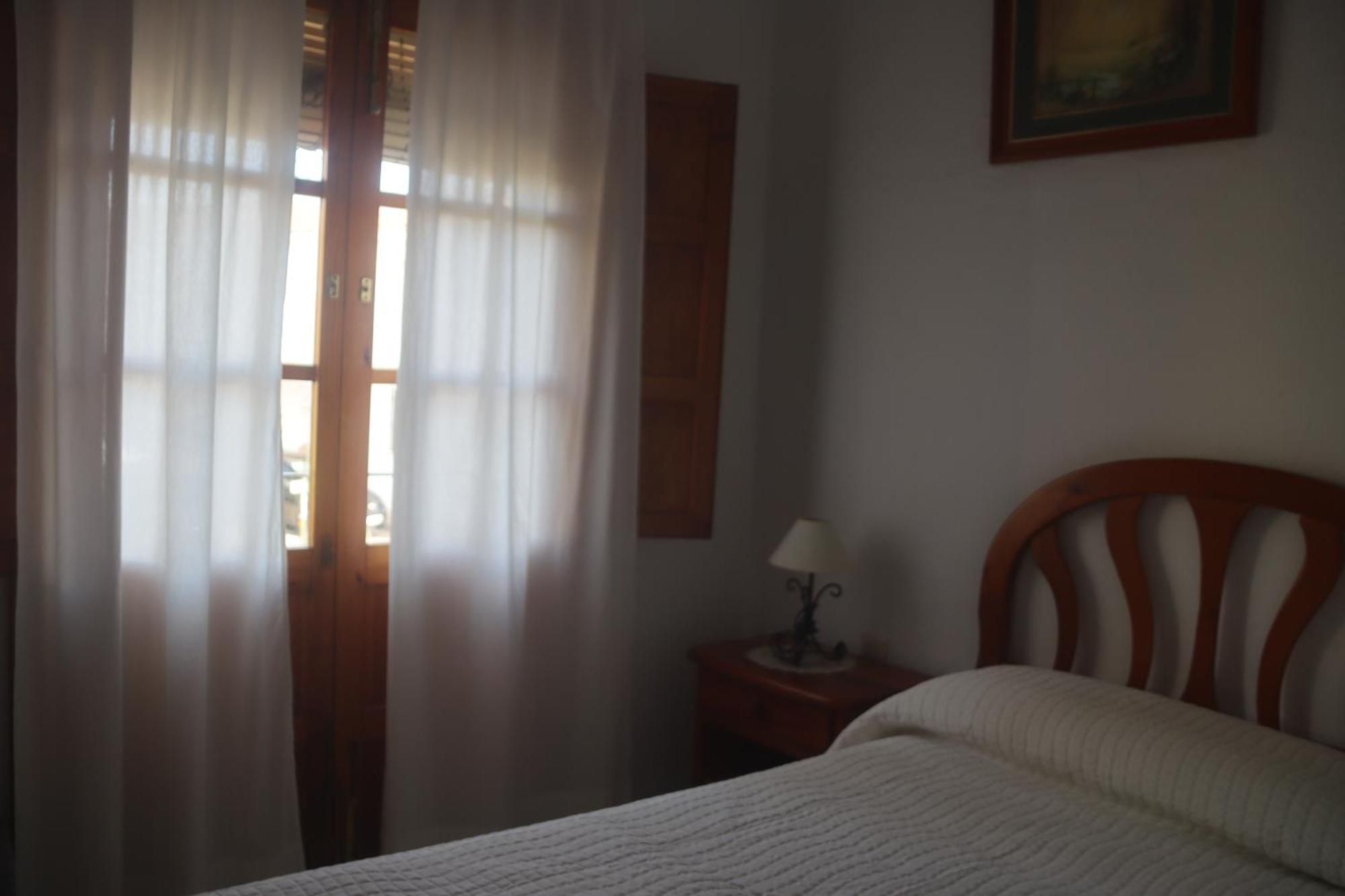 Hostal Moncada เกาซิน ภายนอก รูปภาพ